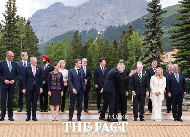 이재명 대통령은 26일 오전 국회 본회의장에서 첫 시정연설을 통해 외교에는 색깔이 없다며 진보냐, 보수냐가 아니라 국익이냐, 아니냐가 유일한 선택 기준이 돼야 한다고 강조했다. /뉴시스