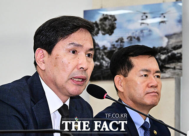 추경안 의결에 대한 인사말 하는 김선호 국방부 장관 직무대행.