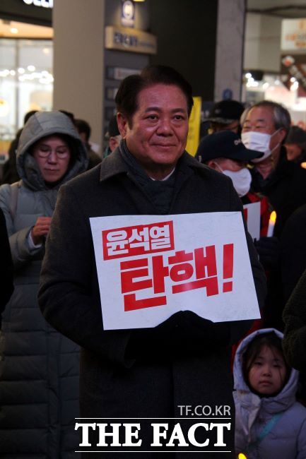 최대호 안양시장의 윤석열 전 대통령 탄핵 관련 활동 모습./페이스북 갈무리