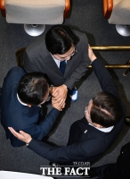  당대표에 도전하는 박찬대와 정청래 격려하는 이재명 대통령 [TF사진관]