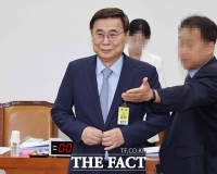  국회 정보위원회 출석한 이종석 신임 국정원장 [TF사진관]