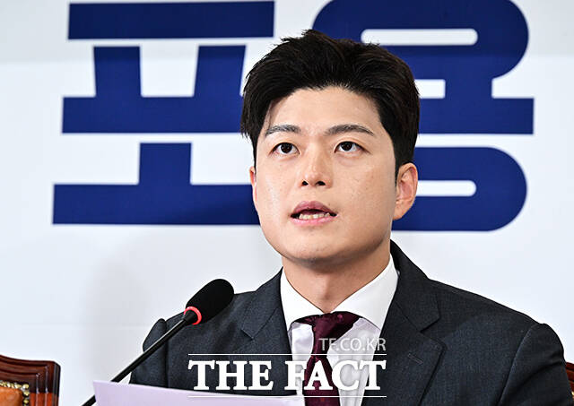 김용태 국민의힘 비상대책위원장이 27일 대통령이 야당과 대화하는 데 있어 진정성에 아쉬운 측면이 있다며 김민석 국무총리 후보자에 대한 지명 철회를 거듭 요청했다. /배정한 기자