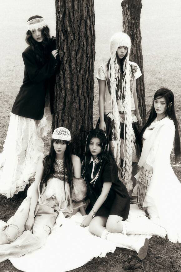 그룹 아일릿이 27일 오후 1시 빌려온 고양이 (Do the Dance) (Remixes) 리믹스 앨범을 발매했다. /빌리프랩