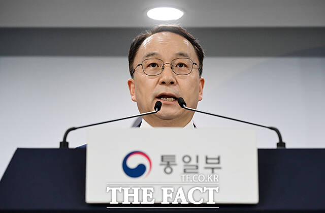 구병삼 통일부 대변인이 30일 오전 서울 종로구 정부서울청사에서 정례브리핑을 하고 있다. /임영무 기자