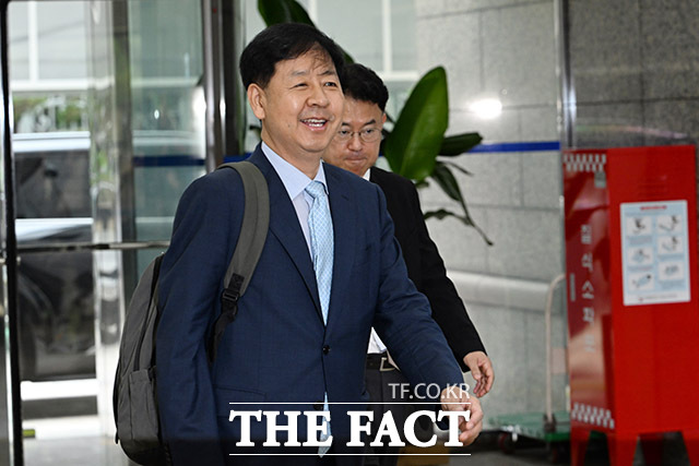 구윤철 경제부총리 겸 기획재정부 장관 후보자가 30일 오전 서울 중구 예금보험공사에 마련된 인사청문회 준비단 사무실로 출근하고 있다. /남용희 기자