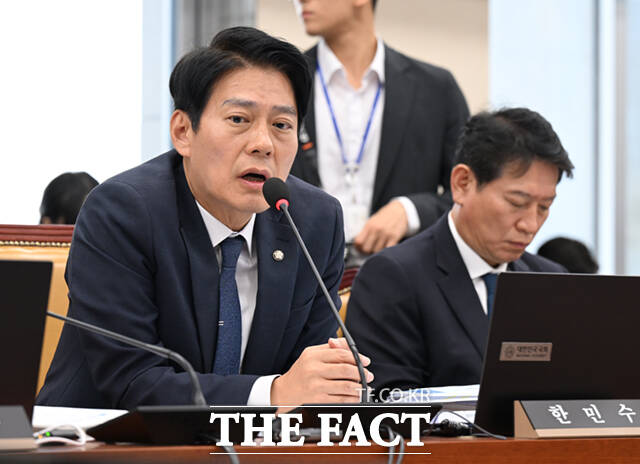 더불어민주당은 내란 청산의 방해 목적이고, 국정을 발목잡기 위한 행태라며 김민석 국무총리 후보자의 인준을 반대하면서 자체 청문회 개최를 예고한 국민의힘에 법적 조치를 예고했다. /이새롬 기자