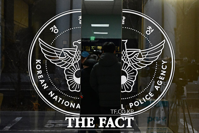 윤석열 전 대통령과 김건희 여사를 둘러싼 3대 특별검사(특검) 수사가 본궤도에 올랐다. 경찰은 그간 수사하던 사건을 특검에 이첩하면서도, 주요 수사관들을 특검에 파견해 수사 연속성을 이어가겠다는 방침이다. 다만 윤 전 대통령이 조은석 특검(내란 특검)에서 경찰 수사관의 조사를 거부한 전례에 비춰 다른 특검에서도 몽니를 부릴 수 있다는 우려는 여전하다./남윤호 기자