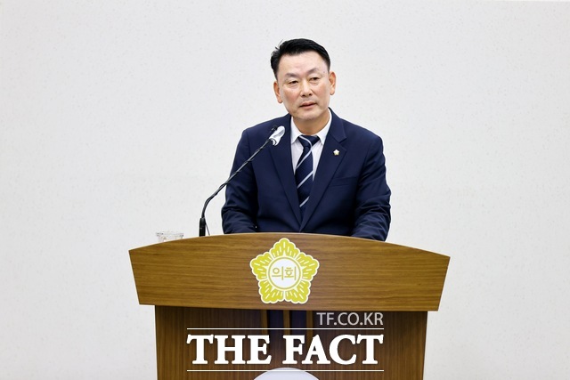 김선호 당진시의원이 30일 5분 자유발언을 통해 당진형 생성형 AI 도입을 제안하며 공공데이터 기반의 맞춤형 인공지능 시스템 구축을 촉구했다. /당진시의회