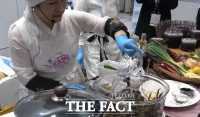  참게장부터 꽃김밥까지…코엑스 뒤흔든 ‘K-씨푸드 세계 축제’ [현장FACT]