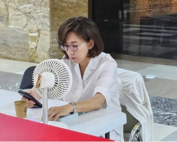 나경원 국민의힘 의원의 농성을 향한 더불어민주당 의원들의 비판이 이어지고 있다. 이에 나 의원은 난 조롱 따위는 두렵지 않다. 이재명 정부의 독재 실상을 우려하는 국민과 함께 가련다고 밝혔다. /나경원 의원 인스타그램