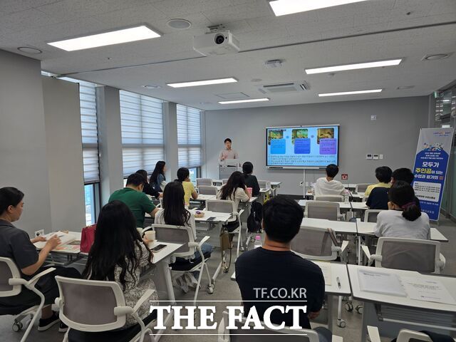 광주시교육청이 초등 교사들을 대상으로 직무연수를 실시하고 있다./광주시교육청