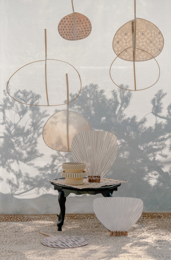 신세계백화점 본점 하우스오브신세계 헤리티지에서 한국의 여름을 주제로 여름이 깃든 자리 전시를 연다. /신세계백화점