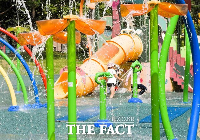 배곧동 숲속향기공원 물놀이장 모습./시흥시