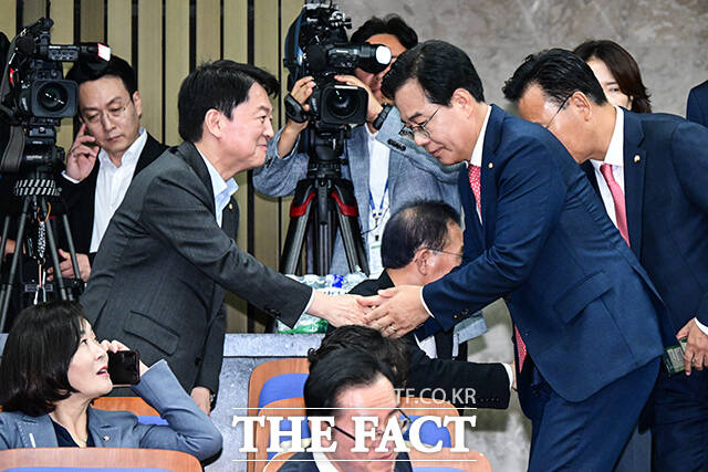 송언석 국민의힘 원내대표가 2일 