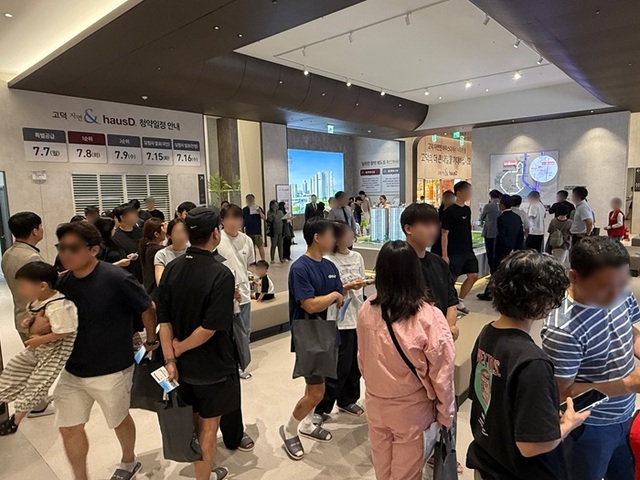 지난달 27일 견본주택을 개관한 고덕 자연앤 하우스디는 경기도 평택시 고덕국제신도시 1단계 A-4블록에 들어서는 517가구 규모의 단지다. /대보건설