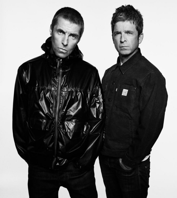 영국 록밴드 오아시스 리암 갤러거가 개인 소셜 미디어에 인종차별 표현을 게시했다. 사진은 오아시스 멤버 리암 갤러거(왼쪽)와 노엘 갤러거의 모습. /인스타그램 캡처