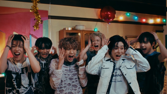 클로즈유어아이즈가 신곡 Snowy Summer 티저 영상을 공개했다. 화이트 크리스마스를 맞이하지 못하는 멤버들의 모습이 흥미롭게 담겼다. /언코어