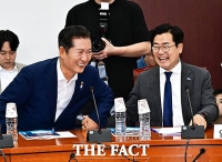  검찰개혁 토론회 찾은 박찬대·정청래…