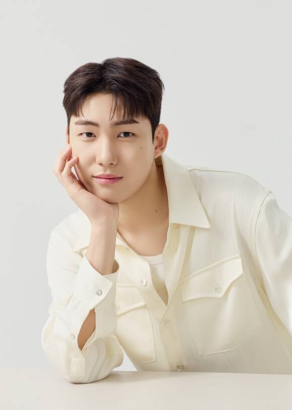 배우 탕준상이 최근 서울 마포구 상암동 <더팩트> 사옥에서 취재진과 만나 MBC 금토드라마 노무사 노무진 종영 기념 인터뷰를 진행했다. /씨엘엔컴퍼니