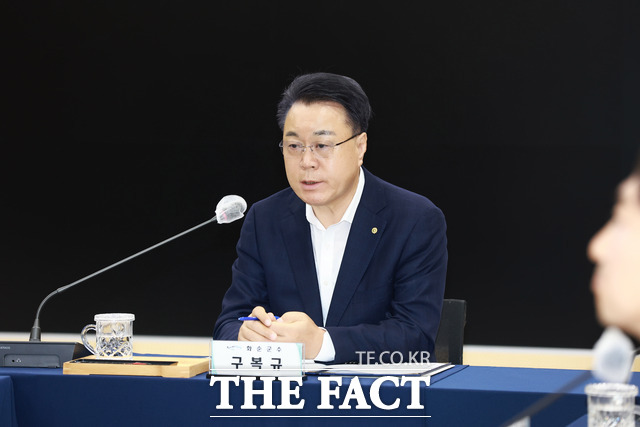 구복규 화순군수가 협약식에서 인사말을 하고 있다./화순군