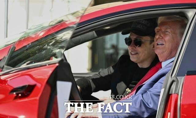 2일(현지시간) 미국 CNBC 등 외신에 따르면 테슬라는 올해 2분기 총 37만3728대를 인도했다고 밝혔다. /AP.뉴시스