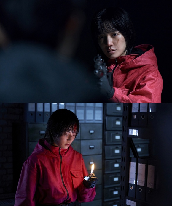 박규영이 인터뷰에서 행동이 자유롭게 움직이면 안 되는 인물이어서 좀 더 견고하고 흔들리지 않는 단단함을 표현하고자 노력했다고 전했다. /넷플릭스