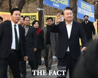 [속보] '윤 체포 방해' 김성훈 전 경호처 차장 내란특검 출석