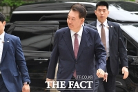  지지자 향해 미소 짓는 윤석열 [포토]