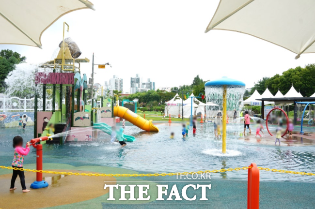 군포시 도시공원 물놀이터 /군포시