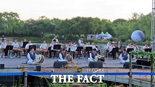 축하공연. /김형중 기자