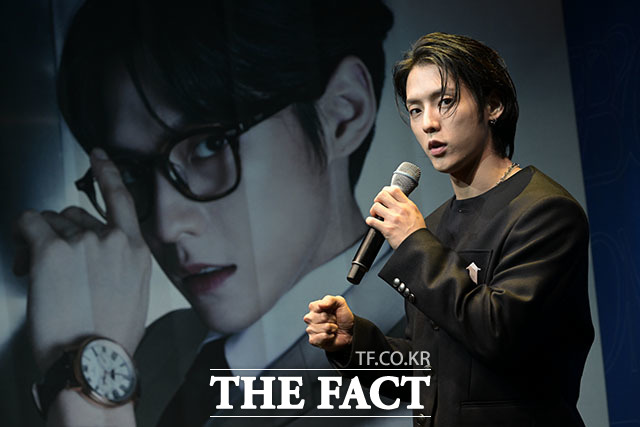 비투비 이민혁이 오는 21일 3년 만에 솔로 앨범을 발매한다. 사진은 전작인 정규 2집 BOOM 발매 기자 간담회 당시 모습. /더팩트 DB