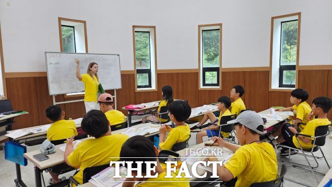 군포시 2024년 여름방학 청소년 영어캠프 모습 /군포시