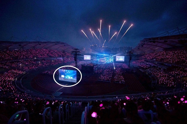 YG는 지난 주말 진행된 블랙핑크 콘서트에서 N3 좌석의 무대 시야가 제한돼 관람에 어려움을 겪으신 점 깊이 사과드린다며 해당 구역에 대한 불편을 접수해 주신 분들을 위한 후속 조치를 진행할 예정이라고 고개 숙였다. /YG엔터