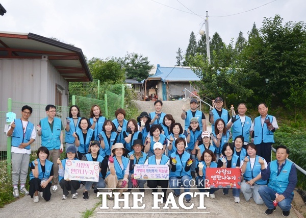 대전봉사체험교실이 2001년 설립과 동시에 진행한 사랑의 연탄 나눔 봉사가 지난 6일 기준으로 총 800주 차를 맞았다. /선치영 기자