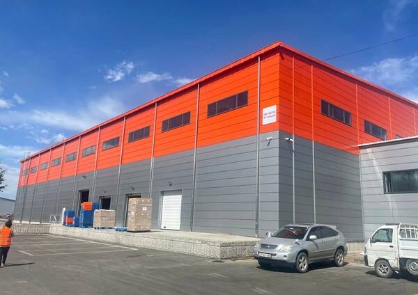 CU가 몽골 현지에 자동화 시스템을 도입한 대규모 물류센터를 확장 건립했다. /CU