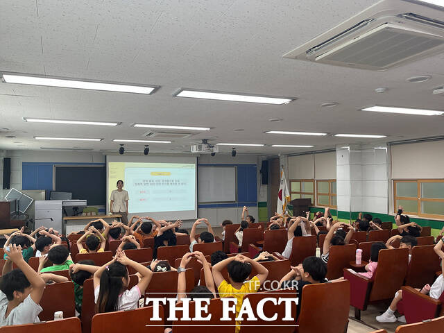 여수시가 찾아가는 인구 아카데미를 운영하고 있다./여수시