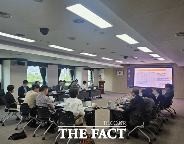 대전 서구는 8일 구청 장태산실에서 여성친화도시조성위원회를 열고 2026년 여성친화도시 추진 계획에 대해 논의했다. /대전 서구