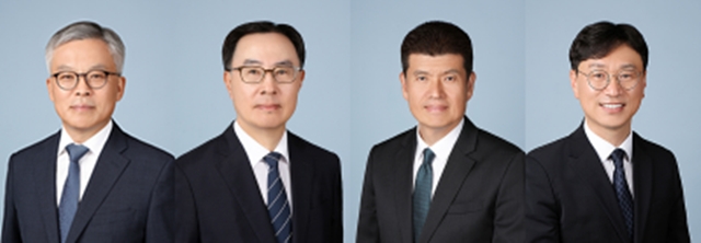 법무법인 율촌이 새 정부 출범에 맞춘 대관 업무와 미국 통상 압력에 따른 기업 자문 강화를 위해 정부와 검찰 고위 전관 출신, 민주당 현직 신사를 잇따라 영입했다고 9일 밝혔다. (왼쪽부터) 조남관 변호사, 문승욱 고문, 최성호 고문, 최용선 수석전문위원의 모습. /법무법인 율촌