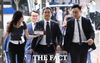  구속심사 향하는 尹 측 변호인단 [포토]