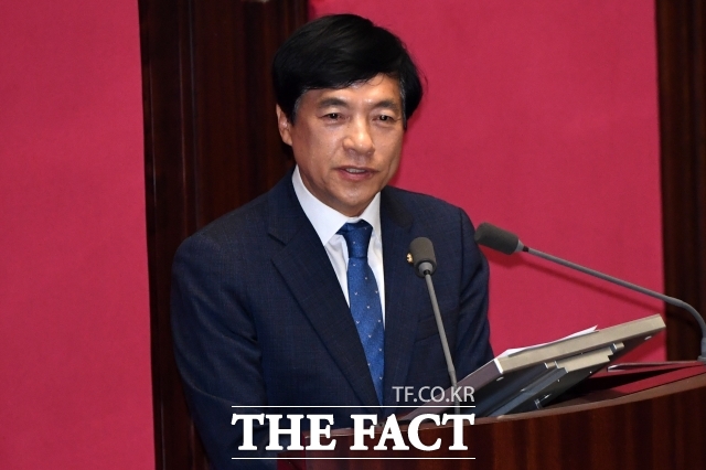 검사 시절 윤석열 사단은 하나회 등의 발언으로 해임된 이성윤 더불어민주당 의원에 대한 해임 처분이 정당하다는 법원 판단이 나왔다. /남윤호 기자