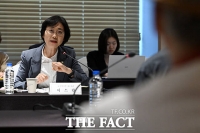  시민단체 질의에 답변하는 이스란 복지부 1차관 [포토]
