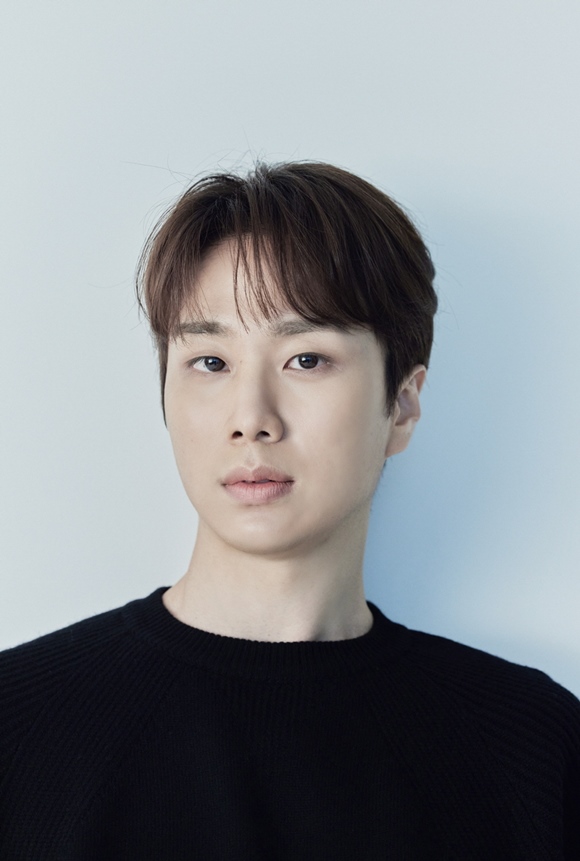 배우 문동혁이 최근 tvN 토일드라마 미지의 서울에서 성소수자 역할을 맡은 데 대해 우려나 부담은 전혀 없었다고 밝혔다. /사람엔터테인먼트