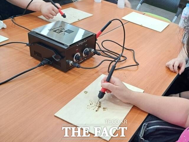 당진시는 내달 5일부터 10일까지 삼선산수목원에서 목공 체험 프로그램을 운영한다. /당진시