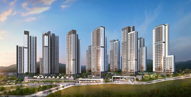 SM그룹의 건설부문 계열사 삼라는 11일 경기 용인시 처인구 양지지구에 들어서는 클러스터용인 경남아너스빌의 견본주택을 개관한다. /SM그룹