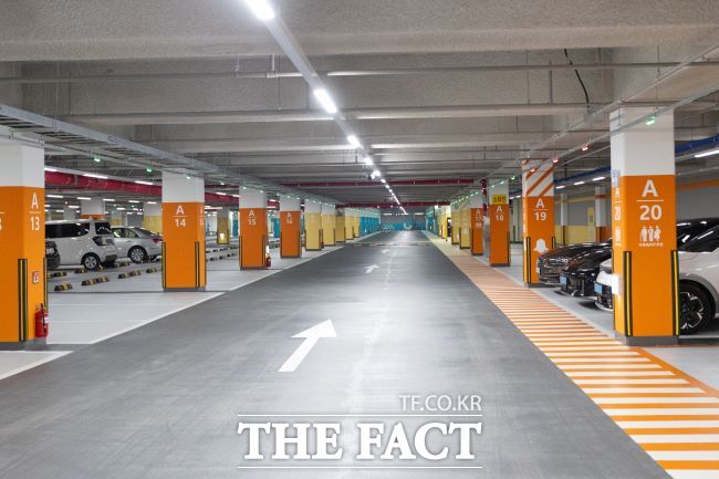 광명동(전통시장) 지하공영주차장 전경./광명시