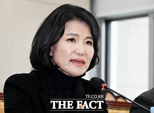 대통령실은 비공개회의에서 나온 발언이나 토의 내용을 왜곡해 정치에 활용하는 건 공직 기강 해이라며 국무회의 배석자 명단에서 이 위원장을 제외하기로 했다. /배정한 기자