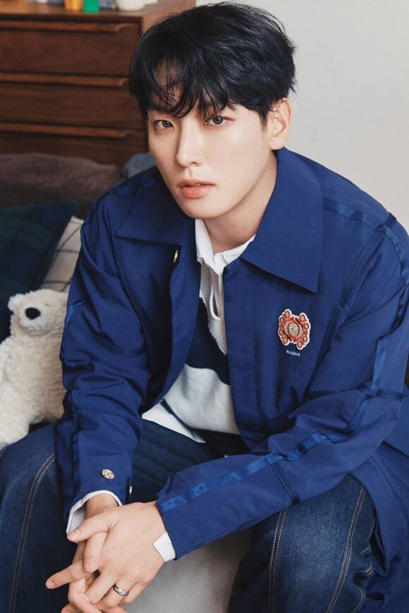 인성은 오세이사의 매력에 관해 너무 재밌으면 웃고 너무 슬프면 엉엉 울어도 된다. 그만큼 제가 진심으로 표현할 수 있다고 자신 있게 말할 수 있다고 전하며 많은 관심을 당부했다. /FNC엔터테인먼트
