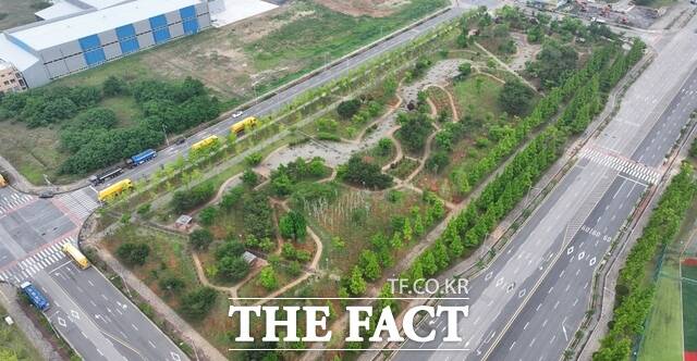 당진시는 석문국가산단과 송산2일반산단에 기후 대응 도시 숲을 조성했다. /당진시