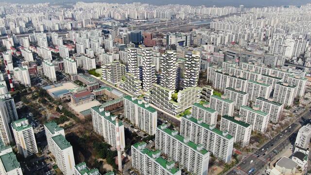 상계주공5단지는 1987년 준공된 840가구 규모의 노후 아파트다. 재건축을 통해 지하 3층~지상 35층 996가구로 탈바꿈할 예정이다. 재건축은 신탁 방식으로 진행된다. /상계주공5단지 재건축정비사업