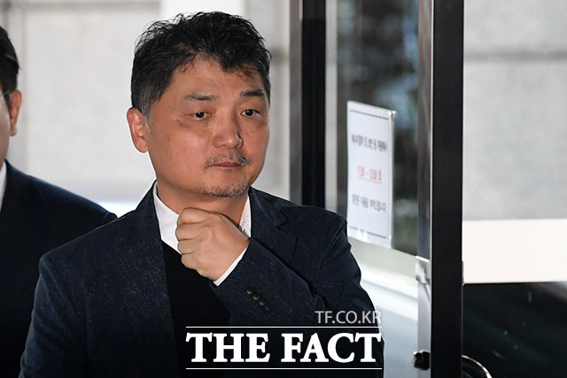 특검팀은 김범수(사진) 카카오 창업자, 김익래 전 다우키움그룹 회장, 윤창호 전 한국증권금융 사장, 조현상 HS효성 부회장 등에게 오는 17일까지 출석할 것을 통보했다고 14일 밝혔다. /남용희 기자